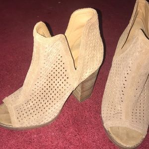Lucky brand heels